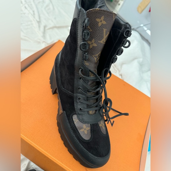 Laureate Platform Desert Boot